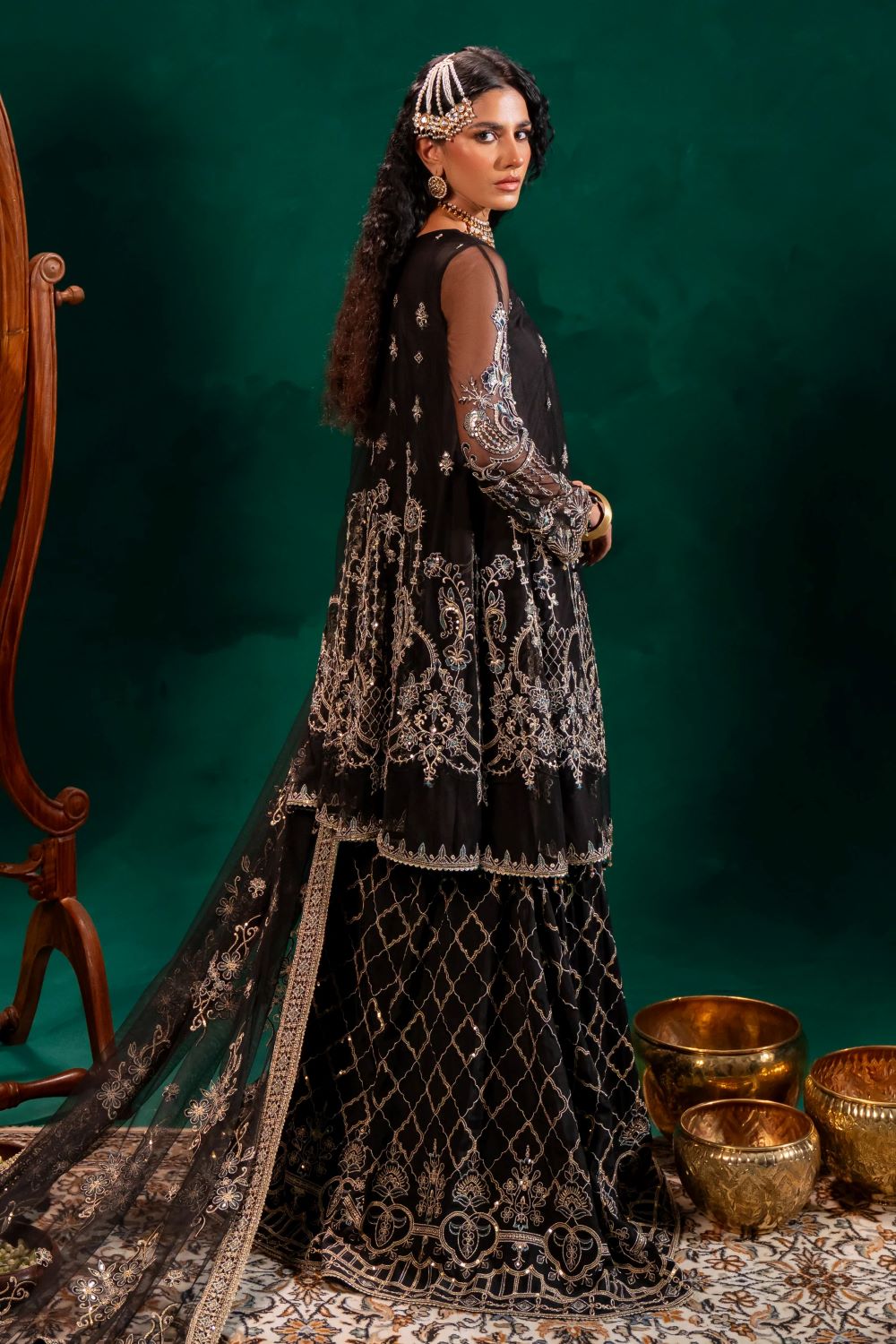 NAQSHI | SIMONE-LUXURY FORMALS | READY TO WEAR - Image 4