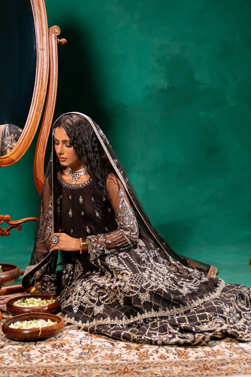 NAQSHI | SIMONE-LUXURY FORMALS | READY TO WEAR - Image 5