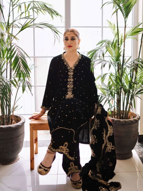 luxury formal dresses pakistan