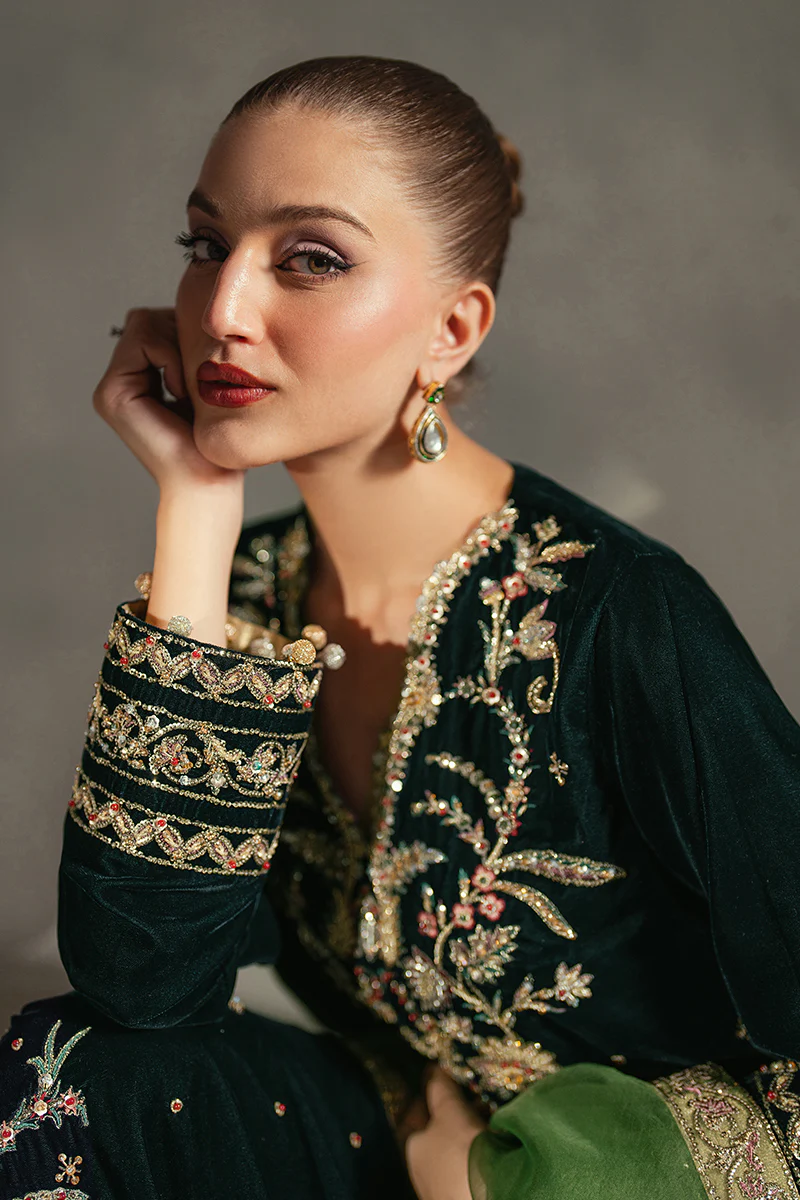 Mushq | Ayren - 3 Piece Hand-Embellished Velvet Ensemble Suit | Ready to wear - Image 9