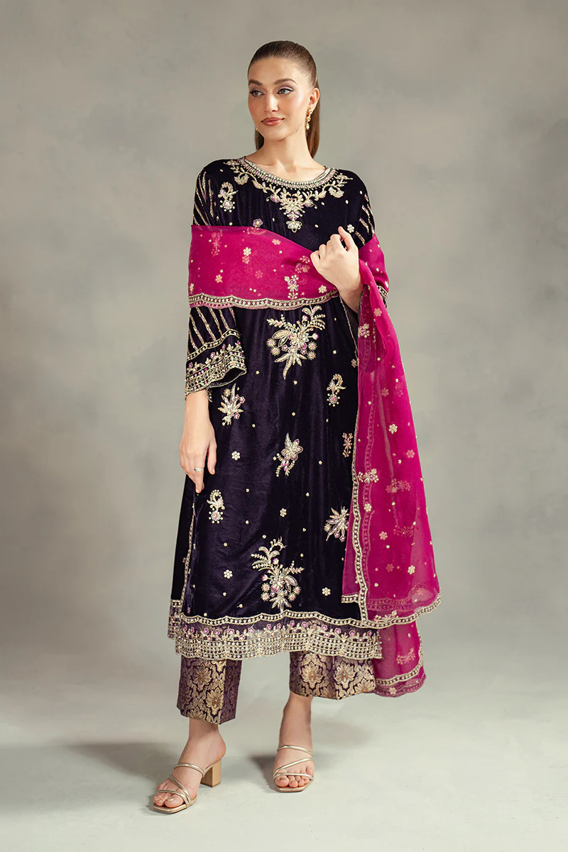 Mushq | Alana- 3 Piece Hand-Embellished Velvet Ensemble Suit | Ready to wear - Image 4